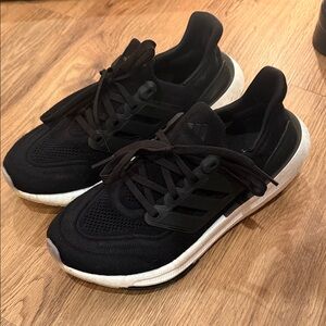 Adidas Men's Black and White Sneakers